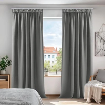 Afbeelding van Deconovo Verduisterende Gordijnen met Plooiband, Lichtgrijs, 140x210 cm (B x H), Thermische Gordijnpanelen voor Slaapkamer, Woonkamer, 2 stuks
