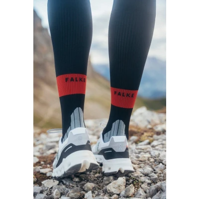 Afbeelding van FALKE RU Compression Energy Hardlopen compressie anti zweet ademend sneldrogend sportsokken dames wit Matt 35 38 W1