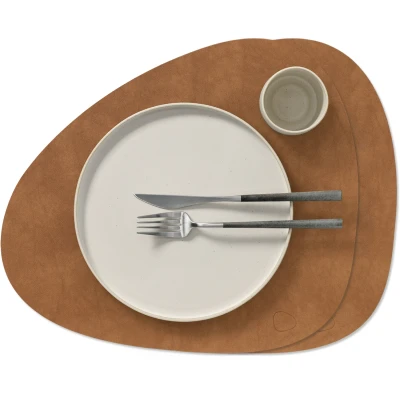 Afbeelding van LIND DNA Placemat/Onderleggers Nupo Leer Nature Curved 44 x 37 cm 2 Stuks