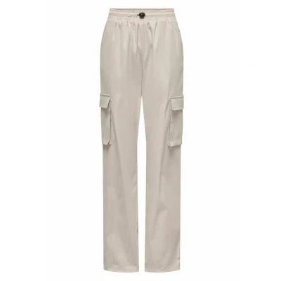 Afbeelding van ONLY regular fit cargobroek ONLCASHI beige