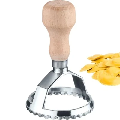 Afbeelding van Westmark Ravioli Snijder Aurora Cirkelsnijder voor het uitsnijden van zelfgemaakte pasta en deeg, Rond, Ø 68 mm zink, beukenhout