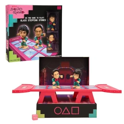 Afbeelding van IMC Toys Squid Game Challenge Glass Tile spel uit de Netflix serie, uitdagingen om te spelen en tentoonstellen, inclusief mini set figuren, voor volwassenen vanaf 17 jaar