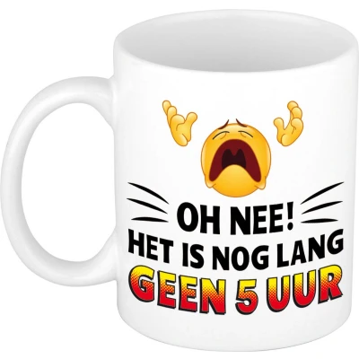 Afbeelding van Nog lang geen 5 uur cadeau mok / beker wit met smiley collega feest mokken