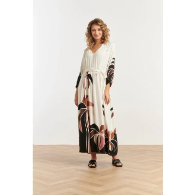 Afbeelding van Smashed Lemon 25057 Off White Flowy Maxi Jurk Met Mauve Roze En Bruin 4XL
