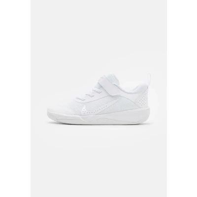 Afbeelding van Nike Performance OMNI Multi Court Sneakers laag voor kinderen, Maat: 31.5, White/white pure platinum Textiel/ synthetisch