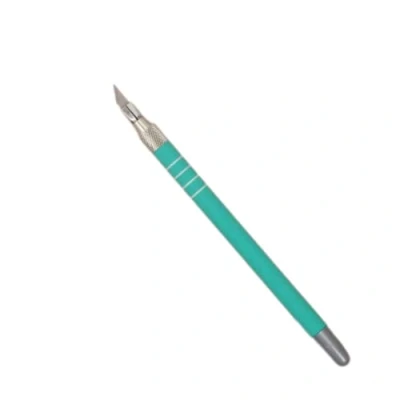 Afbeelding van Craftelier Precisie Bisturi met antislip handvat Inclusief 3 messen en transparante stop ter bescherming van het lemmet Grootte ca. 16 cm Turquoise