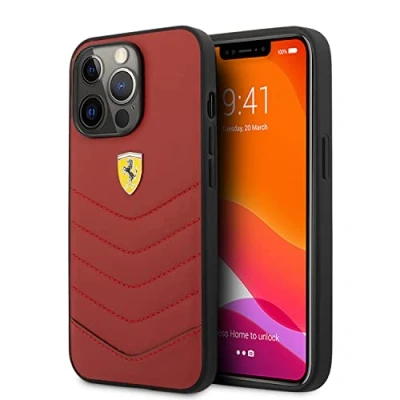 Afbeelding van iPhone 13 Pro Backcase hoesje Ferrari Effen Rood Leer