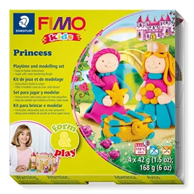 Afbeelding van Staedtler 8034 06 LY Fimo kids form&amp;play set Princess (superzachte, ovenhardende knede, eenvoudige handleiding, hersluitbare box, met 4 fimoblokken, 1 modelleerstaaf en speelachtergrond)
