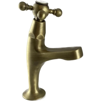 Afbeelding van PB klassieke fonteinkraan met sterknop koud water klein model brons 1208855692