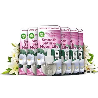 Afbeelding van Air Wick Plug in Diffuser Navulling, Glad Satijn en Lily, Pack 6 x 19ml, Langdurige Geur, Gaat tot 600 dagen mee, Luchtverfrisser, mat wit