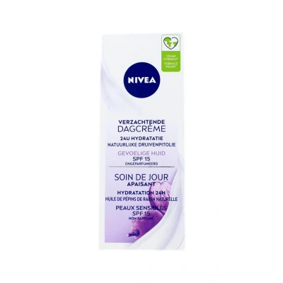 Afbeelding van Nivea Essentials Sensitive Dagcrème SPF15