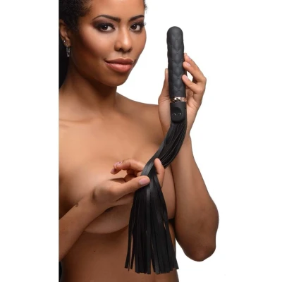 Afbeelding van Vibra Lasher Vibrating Silicone Dildo Flogger