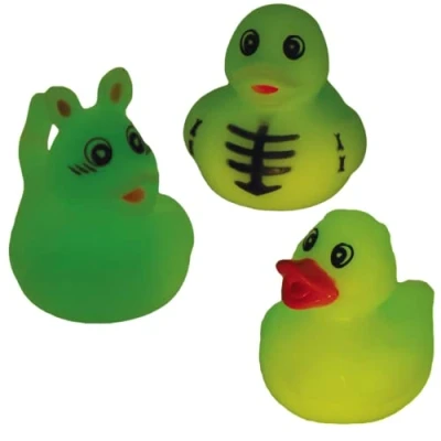 Afbeelding van Baker Ross AX339 Halloween Glow In The Dark Bad Eendjes Pak Van 6, Nieuw Speelgoed Voor Kinderen, Ideale Spookachtige Of Feestzak Vuller Kinderen