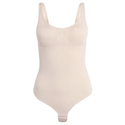 Afbeelding van MAGIC Bodyfashion corrigerende stringbody Low Back lichtbeige