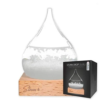 Afbeelding van MikaMax Stormglas Small Donderglas Barometer Weerglas Weerstation Weervoorspeller Voorspelt het Weer Incl. Houten Standaard ø 8 x 11 cm
