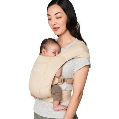 Afbeelding van Ergobaby Embrace Soft Air Mesh Draagzak voor Pasgeborenen vanaf de geboorte 2 Positie buikdrager Ergonomische Crème