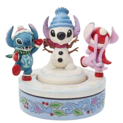 Afbeelding van ENESCO Bedrijf Disney Stitch &amp; Angel WSnowman Rotator 6In Figuur