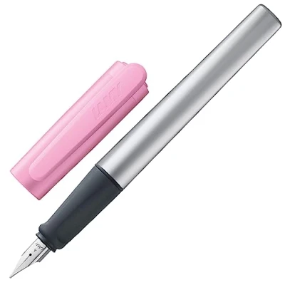 Afbeelding van LAMY nexx rose Vulpen met anti slip grip &amp; gepolijste linkshandige stalen penpunt (LH) in maat M driehoekig aluminium houder inclusief T 10 blauw patroon