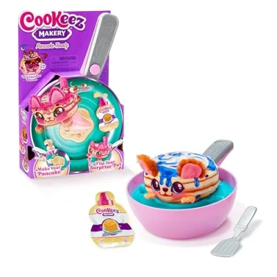 Afbeelding van Cookeez Makery Pannenkoekentratz, laat een geurig pluche dier verschijnen, leg het mengsel op de pan en draai pannenkoek om: er verschijnt interactief geurend dier, wat verrassing