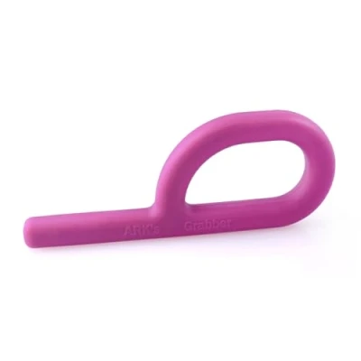 Afbeelding van ARK® Grabber standaard in glad of getextureerd met eenvoudige hantering voor kinderen door lusvorm incl. ATC onderhoudsinstructies kaakmotoriek, bijtblok, kauwen, tandjes (glad, zacht magenta)