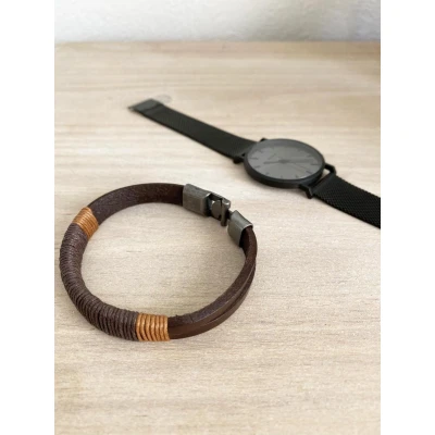 Afbeelding van Joboly Stoere echt leren mannen / Heren armband met metalen sluiting Bruin 20 cm
