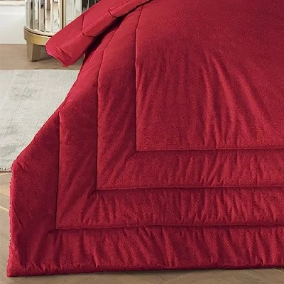 Afbeelding van Laurence Llewelyn Bowen Claret Red Velvet Sprei L220cm x B150cm Box Frame Stitch Luxe Gewatteerde in Rood Super Zachte Fluwelen Quilt Beddengoed