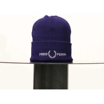 Afbeelding van Fredperry Fp Grafische Beanie Paarse Hoofdtelefoon