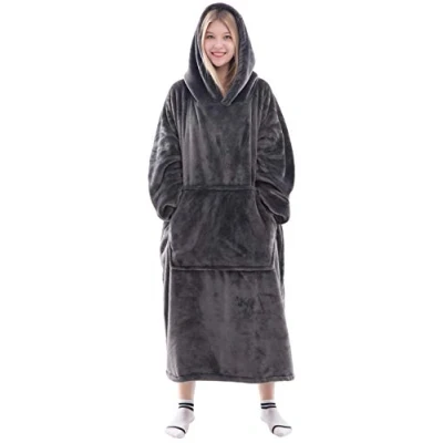 Afbeelding van IGEMY Waitu Draagbare deken, knuffeldeken, voor volwassenen en kinderen, super warm gezellig hoodie dames heren, fleece deken met mouwen grote zak, donkergrijs