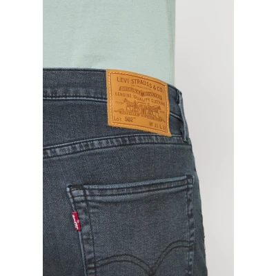 Afbeelding van Levi&#039;s heren 502 tapered jeans met donkere wassing in de kleur Indigo, maat: W28/L32