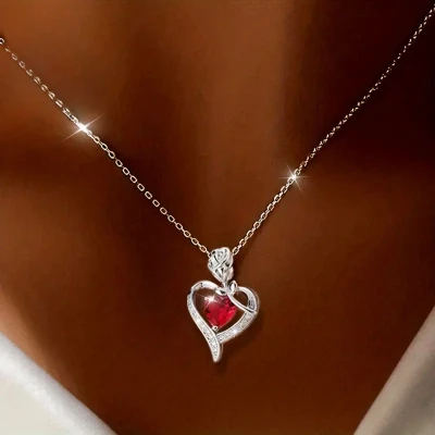 Afbeelding van 925 Sterling Zilveren Hartvormige Damesketting met Rode Zirkonia Hypoallergeen &amp; Romantisch Cadeau