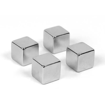 Afbeelding van Trendform Magneet Magic Set Van 4 Cube Kubus Zilver 1x1cm Nice thingZ