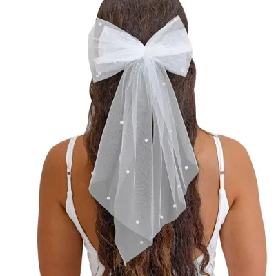 Afbeelding van Ginger Ray Bruid to Be Witte Tule Strik met Faux Parel Versieringen en Haar Clip om Hen Party Draagbaar 46cm te bevestigen