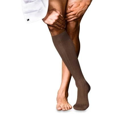 Afbeelding van FALKE No. 2 Finest Cashmere lang eenkleurig kasjmier kniekousen heren bruin maat 41 42