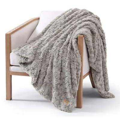 Afbeelding van UGG 10485 Adalee zacht imitatiebont omkeerbaar accent plaid luxe gezellige pluizige hotelstijl woondecoratie zachte dekens voor bank, zegel