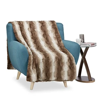 Afbeelding van Relaxdays plaid imitatiebont, XL bankdeken, bed, stoel, groot, warm, dik, nepbont, zacht woonkleed, 150 x 200 cm, bruin