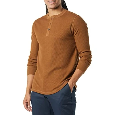 Afbeelding van Amazon Essentials Heren Regular Fit Henley shirt met lange mouwen, lichtbruin, S