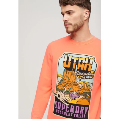 Afbeelding van Superdry Mannen Neon Travel Sweatshirt met Losse Pasvorm Oranje Grootte: M