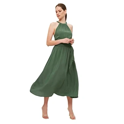 Afbeelding van Trendyol Zwarte A Lijn Halternek Midi Viscose Geweven Jurk Met Riem Twoss19El0155