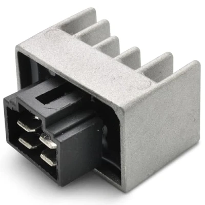 Afbeelding van Easyboost spanningsregelaar 4 pins voor scooters en motorfietsen 50 MBK Booster na 2004 Nitro Ovetto Yamaha DT TZR Beta RR HM Rieju MRT SMX Sherco Ludix Kisbee TKR Speedfight XPS SH671 12
