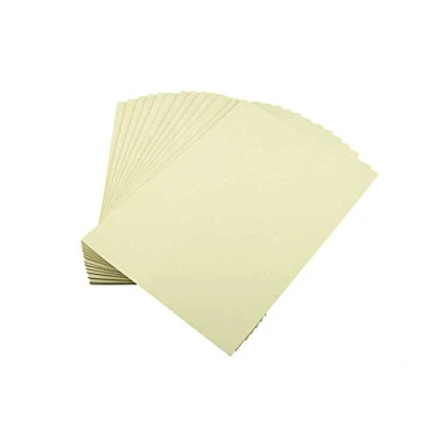 Afbeelding van House of &amp; Papier A4 220 gsm gekleurde kaart crème (100 stuks vellen)