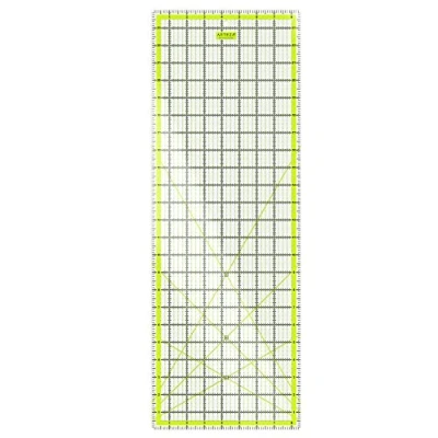 Afbeelding van Arteza Quilt liniaal van 8,5 x 24 inch, Met lasertechniek vervaardigde acryl, Gepatenteerd grid in zwart en limoengroen voor het exact snijden patchwork quiltstoffen