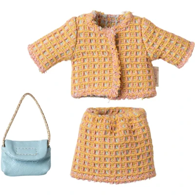 Afbeelding van Maileg poppenkleding moeder jasje met bijpassend rokje 15 cm