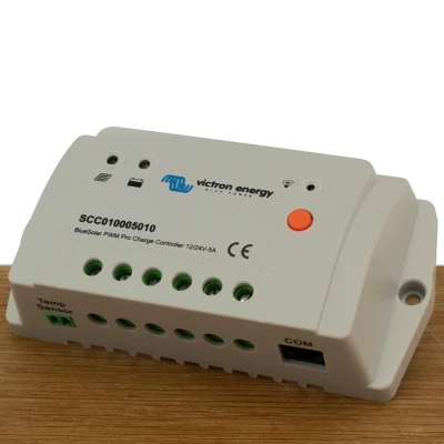 Afbeelding van Victron BlueSolar PWM Pro Charge Controller 12/24V 5A