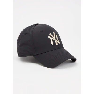 Afbeelding van New Era York Yankees Recycled Black 9FORTY Adjustable Cap