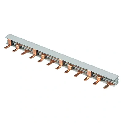 Afbeelding van REV Kamrail, verzamelrail 3 polig, max. 64A, 12 zekeringinbouwautomaten, zilver