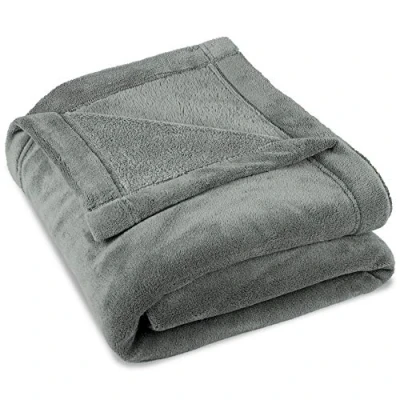 Afbeelding van CelinaTex Montreal Knuffeldeken 150 x 200 cm zilvergrijs deken bank warm woondeken zacht microvezel fleece Oeko Tex
