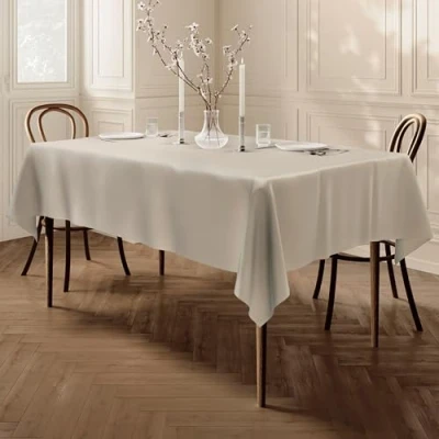 Afbeelding van Tafelkleed van polyester, onderhoudsvriendelijk, rechthoekig, 140 x 240 cm, effen, ivoorkleurig, crème