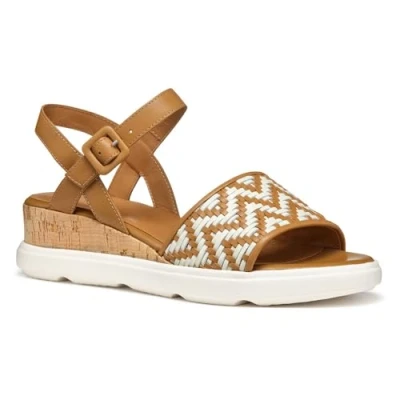 Afbeelding van Geox PISA Sandalen met plateauzool, Dames, Maat: 37, Camel papyrus Leer