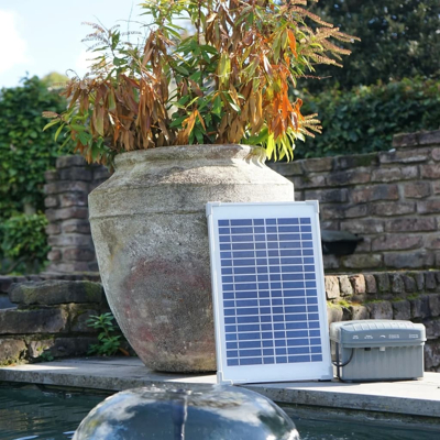Afbeelding van SolarMax 600 incl. solarpaneel, pomp en accu Ubbink
