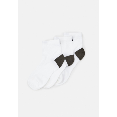 Abbildung von Newline Running Core Laufsocken 3er Pack Weiß, Schwarz, Größe Socken 43 45